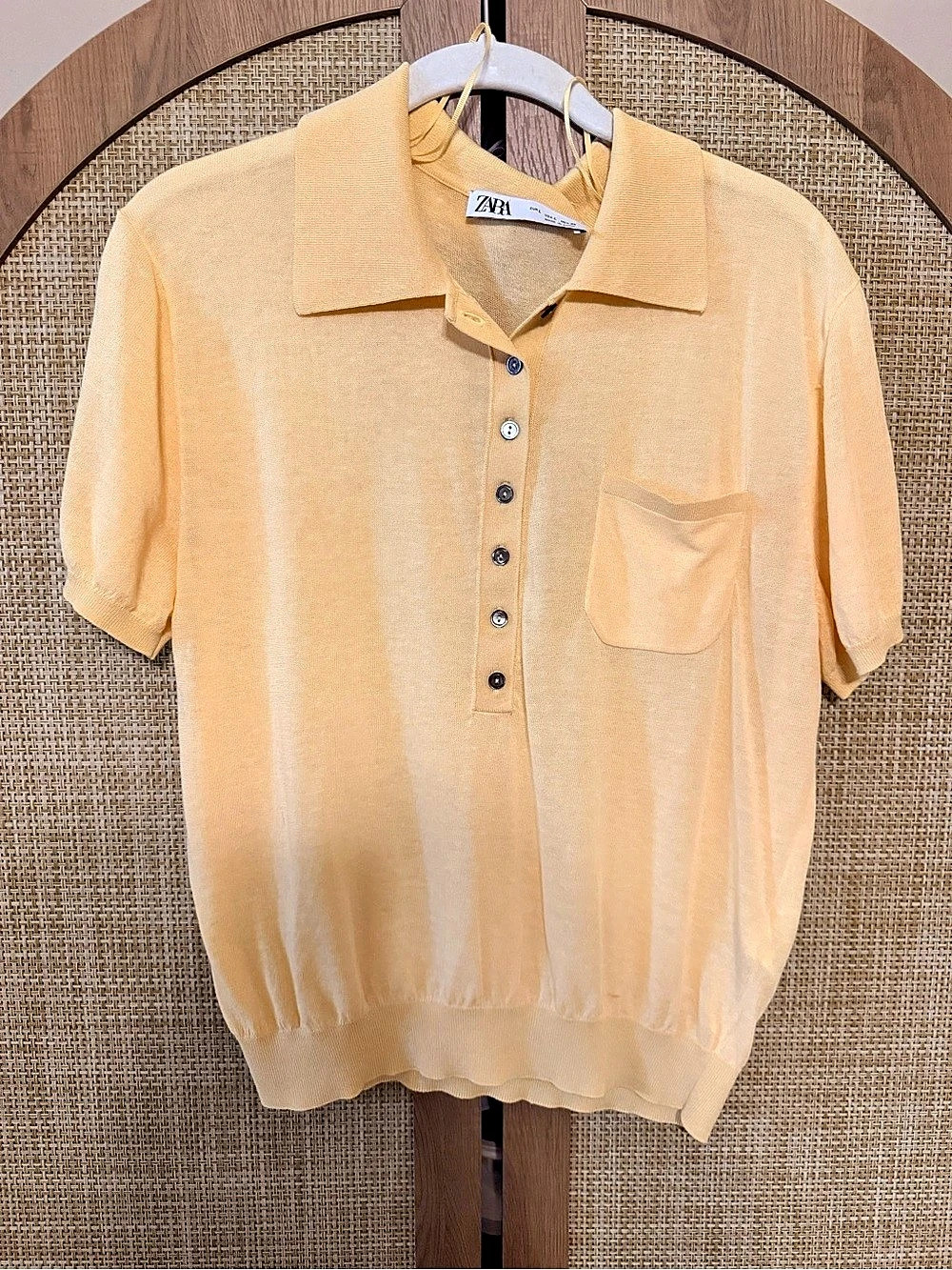 Zara Short Sleeve Knit Polo in Yellow Size Medium Like New